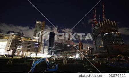 開發項目進行中的梅北二期地區（JR大阪站北側再開發區）的夜景 98874211
