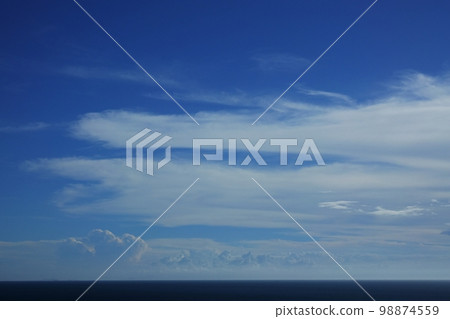 Afternoon coastal scenery with flowing clouds Summer 220727pm Afternoon coastal scenery with flowing clouds Summer 220727pm 98874559