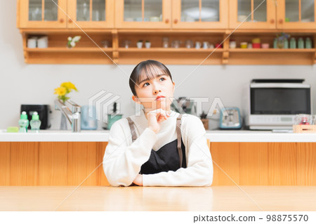 Young women suffering Young women suffering 98875570