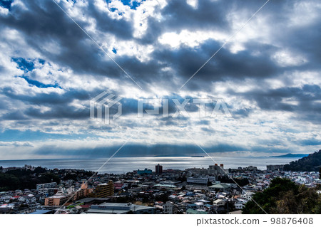 The scenery of Yugawara on a winter day The scenery of Yugawara on a winter day 98876408