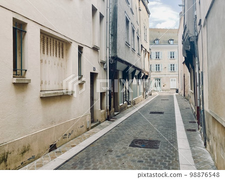 沙特爾的街道 98876548