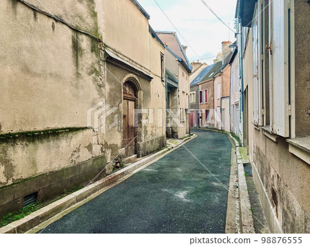 The streets of Chartres The streets of Chartres 98876555