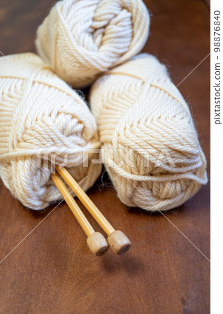米色紗球針織用圖像素材 98876840
