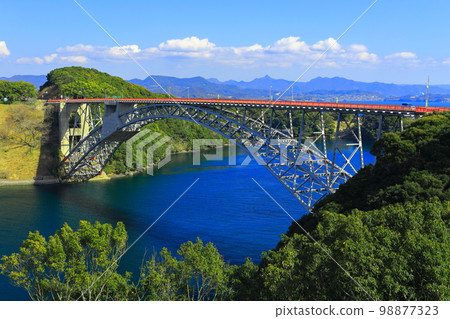 [Nagasaki Prefecture] Sunny Saikai Bridge (Hario Seto) 98877323