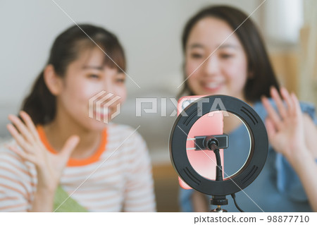 女生 女孩 女性 98877710