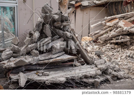 外牆已拆除的拆除現場 98881379