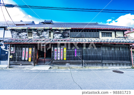 【傳統建築群重要保護區】兵庫縣龍野市本町地區的老商戶宅邸 【傳統建築群重要保護區】兵庫縣龍野市本町地區的老商戶宅邸 98881723