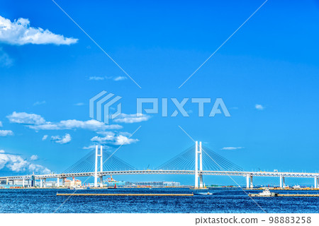 Yokohama Bay Bridge 98883258
