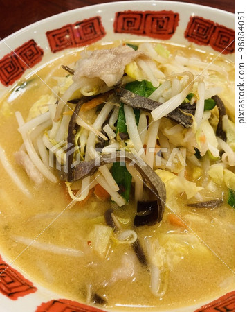 Salaryman's late-night snack (vegetable-filled miso ramen) Salaryman's late-night snack (vegetable-filled miso ramen) 98884051