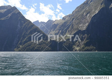 [New Zealand] Milford Sound 98885351