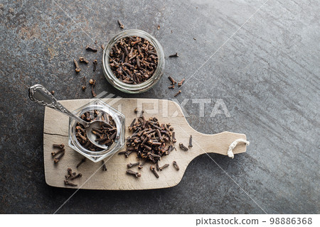 Cloves Cloves 98886368