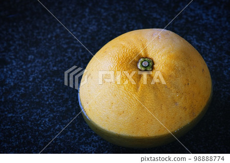 Bontang floating in the hot spring 98888774