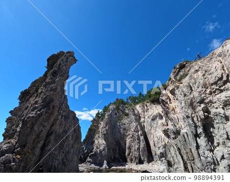 Yana no Matsubara 98894391