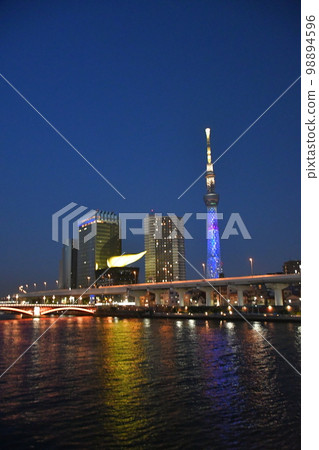 隅田川天空樹烏克蘭顏色 Azumabashi 隅田川天空樹烏克蘭顏色 Azumabashi 98894596