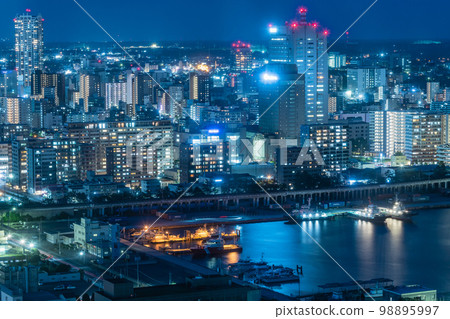 千葉市中心的夜景 98895997