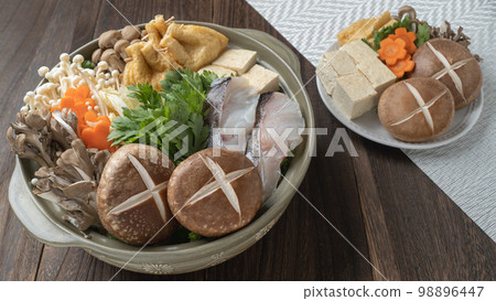 Hot pot dish image 98896447