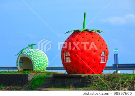 [長崎縣]草莓和哈密瓜水果巴士站（伊崎） 98897600
