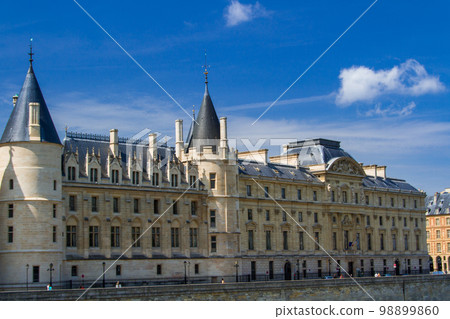 Conciergerie (France - Paris) 98899860