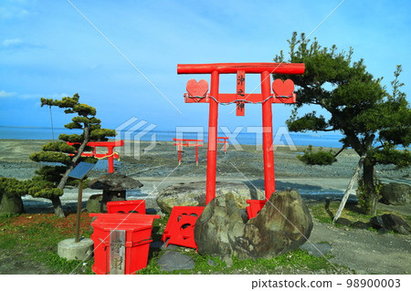 [Saga Prefecture] Undersea torii at Oo Shrine 98900003