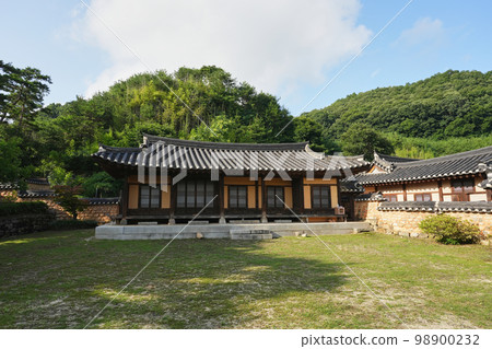 Goesan Hong Beom-sik's Old House Goesan Hong Beom-sik's Old House 98900232