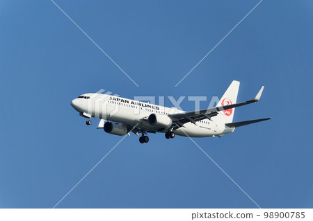 Aircraft ready for landing Aircraft ready for landing 98900785