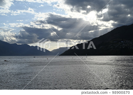 [New Zealand Queenstown] Lake Wakatipu 98900870