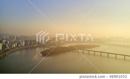 Seogang Bridge, Mapo Bridge, Gangbyeon Expressway, Bamseom, Mapo-gu, Han River, Seoul Seogang Bridge, Mapo Bridge, Gangbyeon Expressway, Bamseom, Mapo-gu, Han River, Seoul 98901033