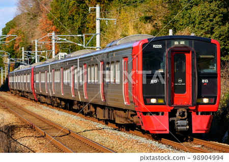 Series 813 Kagoshima Main Line: Tenpaizan - Harada 98904994