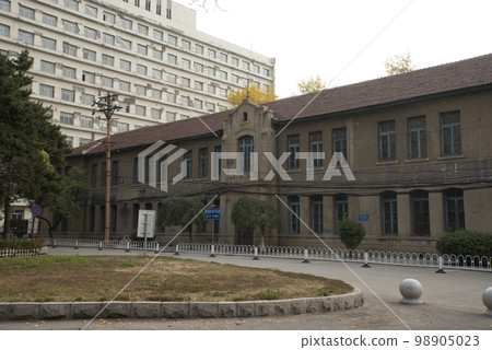 滿洲里醫科大學 98905023