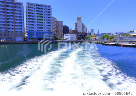 神奈川縣橫須賀市離開三ika碼頭的風景 神奈川縣橫須賀市離開三ika碼頭的風景 98905643