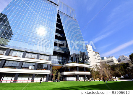 Fukuoka Daimyo Garden City Former site of Daimyo Elementary School Tenjin Big Bang 98906613