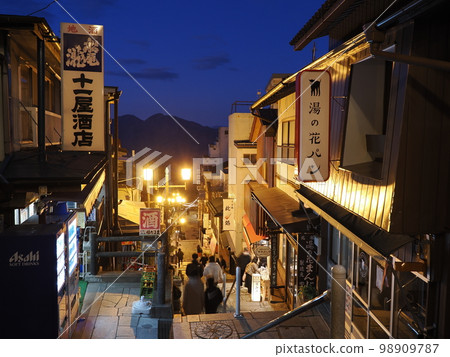 伊香保溫泉：黃昏的石階 98909787