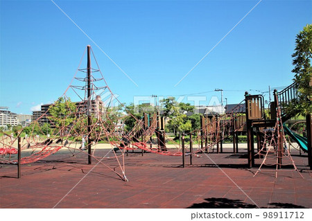 Iwakura Park playground equipment Iwakura Park playground equipment 98911712