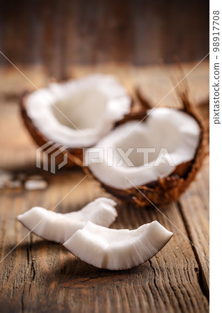 Coconut slices 98917708