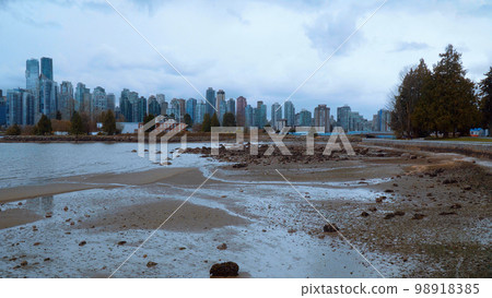 Stanley Park Vancouver - dramatic sky Stanley Park Vancouver - dramatic sky 98918385