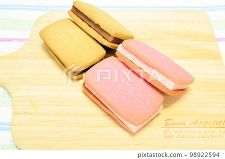 chocolate sandwich chocolate sandwich 98922594