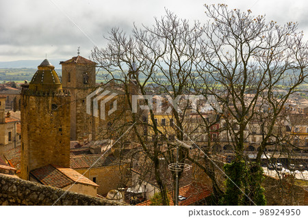 Picturesque landscape on city from the castle of Trujillo 98924950