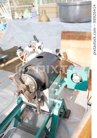 Machine for making puff pastry 98926414