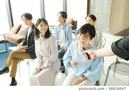 男女參加研討會 男女參加研討會 98926647