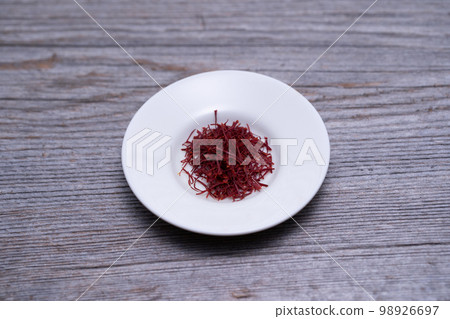 Saffron spice 98926697
