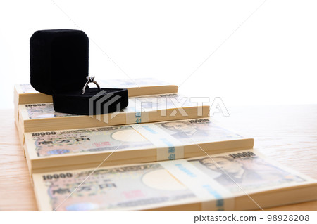 用於結婚戒指、儀式和珠寶的錢 行業市場價格：百萬日元一疊 1000 萬日元 2022 年 10,000 日元鈔票 98928208