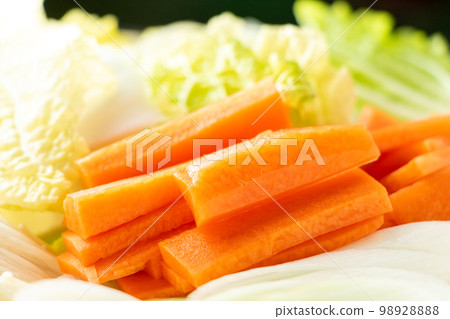 火鍋食材準備特寫，重點是胡蘿蔔。 98928888