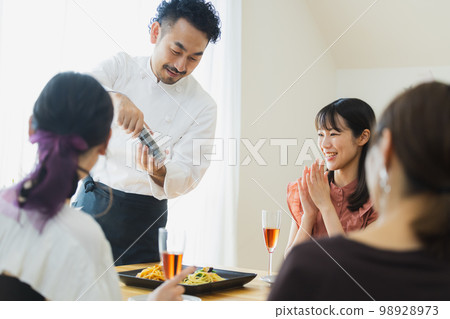 Women's party, drinking party Women's party, drinking party 98928973