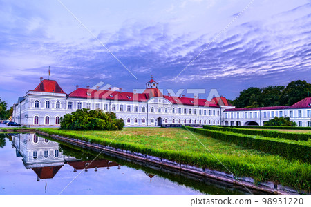 Schloss Nymphenburg, a Baroque palace in Munich, Bavaria at sunset - Germany Schloss Nymphenburg, a Baroque palace in Munich, Bavaria at sunset - Germany 98931220