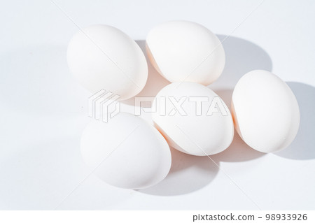 An egg An egg 98933926