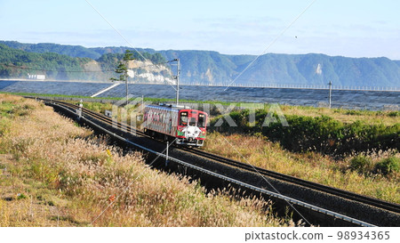 三陸鐵道北里亞斯線沿線的風景 三陸鐵道北里亞斯線沿線的風景 98934365