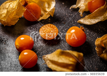 Healthy fresh cape gooseberry 98935639