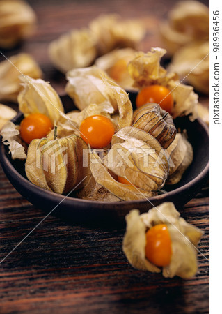 Cape Gooseberry (Physalis Peruviana) 98936456