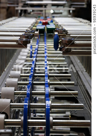 wood profile wrapping machine close up 98939143