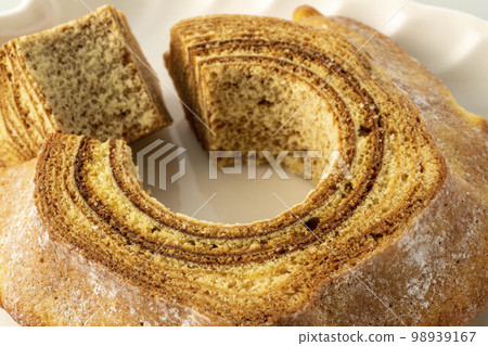 Delicious baumkuchen 98939167